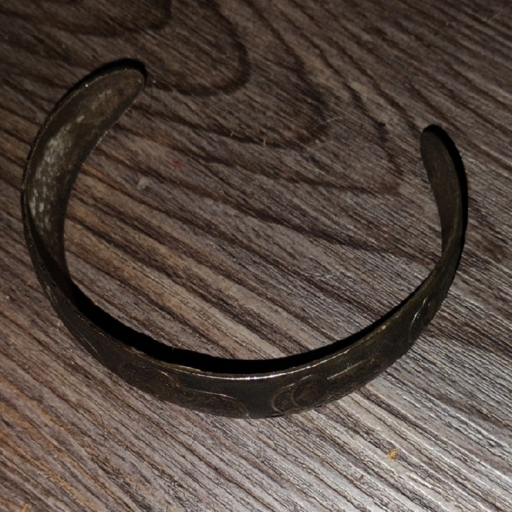 Elephant Patterned Cuff Bracelet - image 7